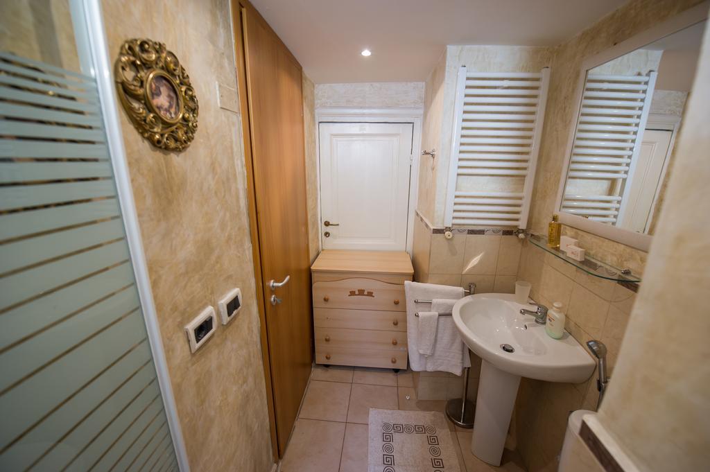 Art Domus Reale Bed & Breakfast Roma Dış mekan fotoğraf